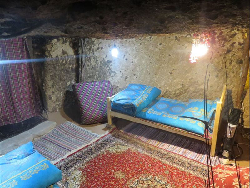 بوم گردی بن میمند شهربابک