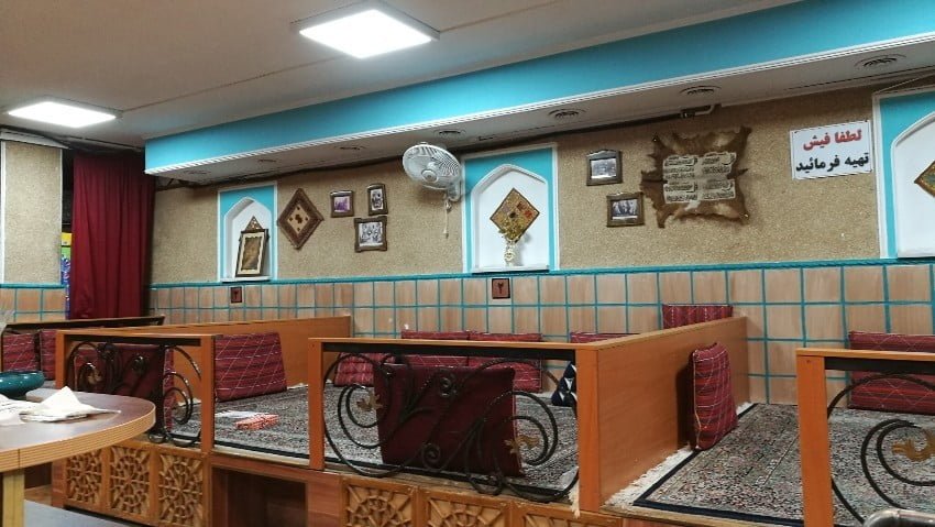 رستوران سنتی مکث کرمان