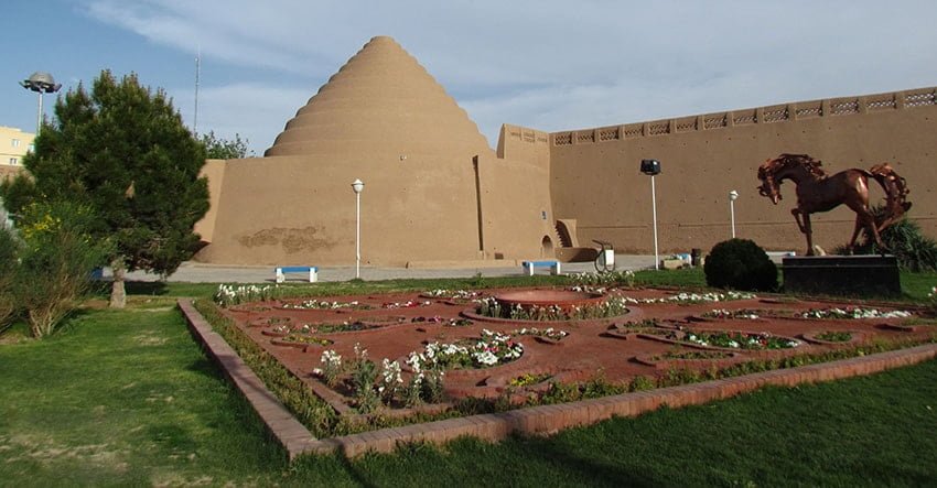 یخدان مویدی کرمان