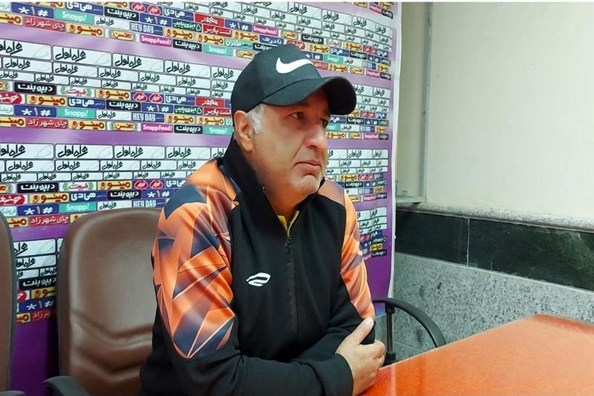 , تیم های فوتبال مس کرمان و رفسنجان بازی جوانمردانه‌ای را انجام دادند