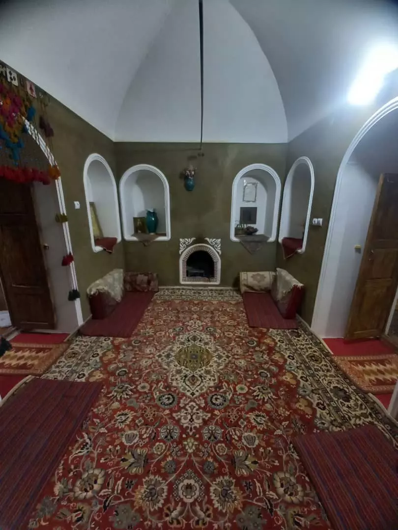اقامتگاه بوم گردی عمارت سلطانیه زرند