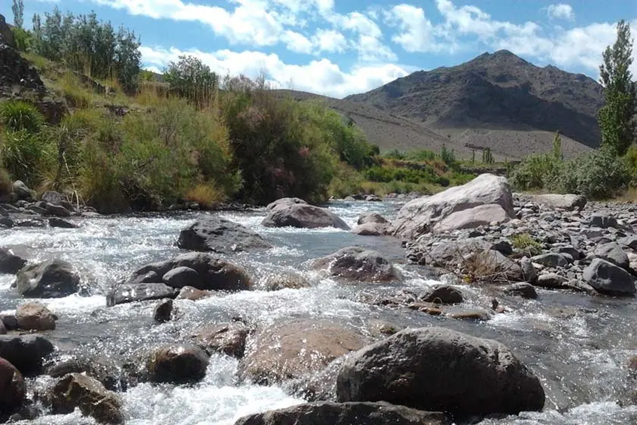 , رودخانه آدوری بم