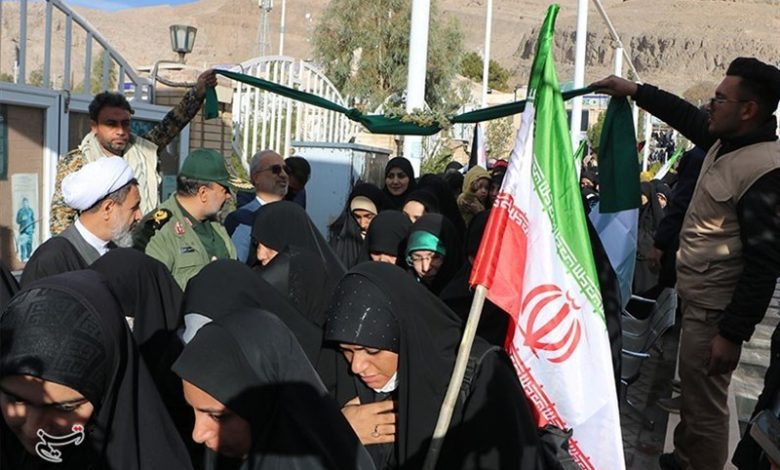 ۱۳۰۰ نفر از اقشار مختلف مردم کرمان به دیدار رهبر انقلاب می روند