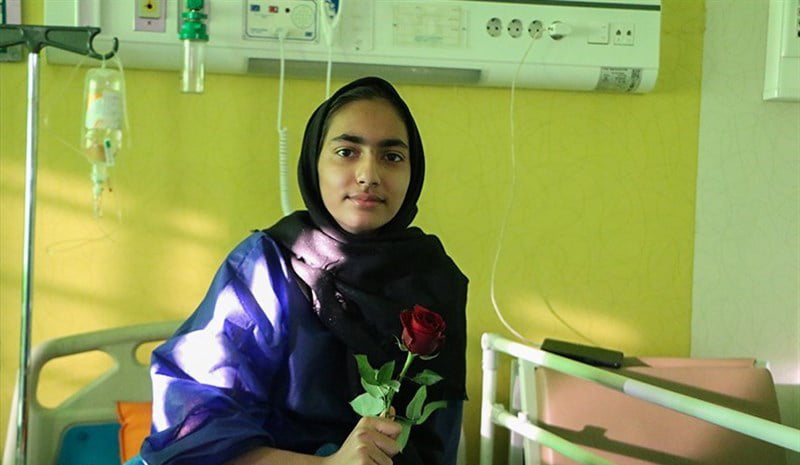 , دختر ۱۴ ساله‌ای که با ترکش‌های در پا، از انفجار تروریستی جان سالم به در برد