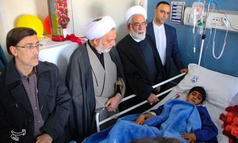 دیدار رئیس دیوان عالی با مجروحان انفجار تروریستی کرمان