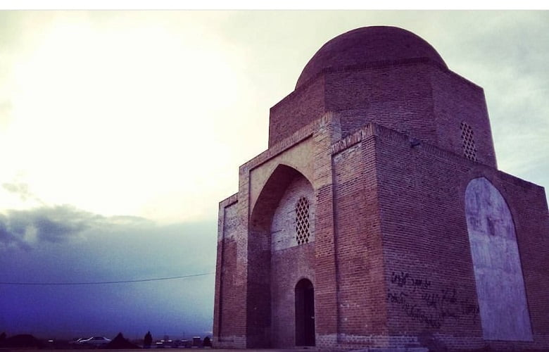 , مقبر پیر جارسوز بردسیر