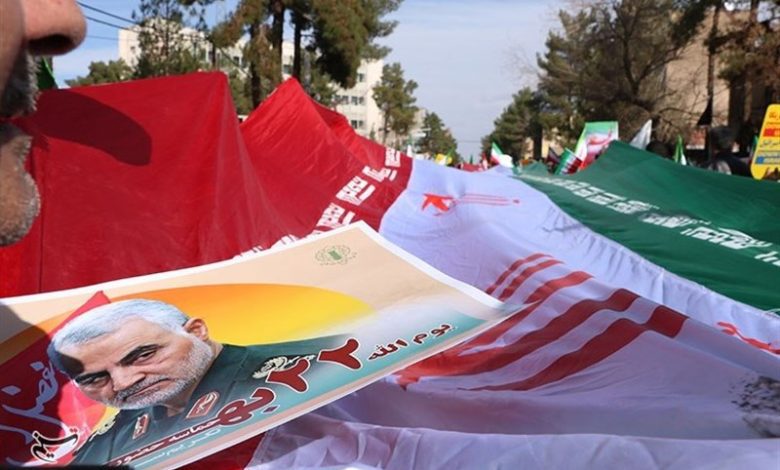 آغاز راهپیمایی با شکوه ۲۲ بهمن در کرمان/ پایتخت مقاومت اسلامی یکپارچه مرگ بر آمریکا شد
