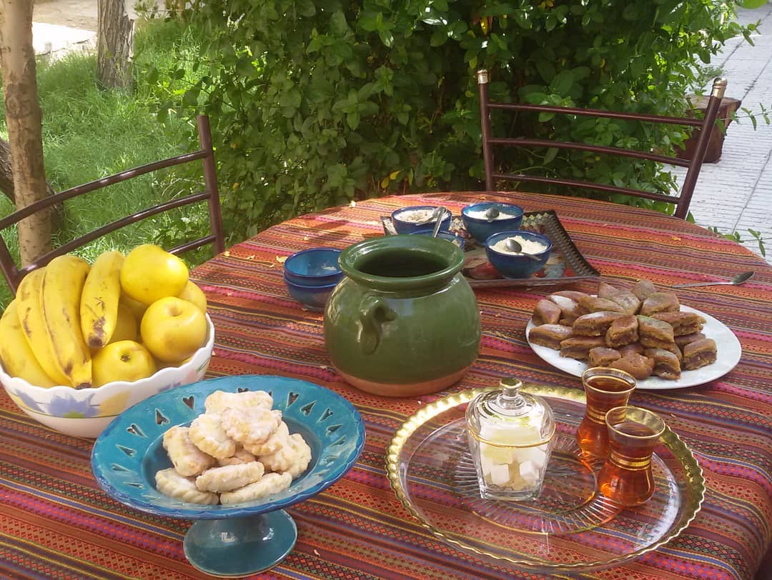 اقامتگاه خونه خشتی راور