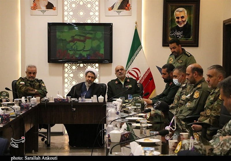 , امام جمعه کرمان: نیروهای مسلح در مأموریت دفاع از کشور با صلابت حضور دارند