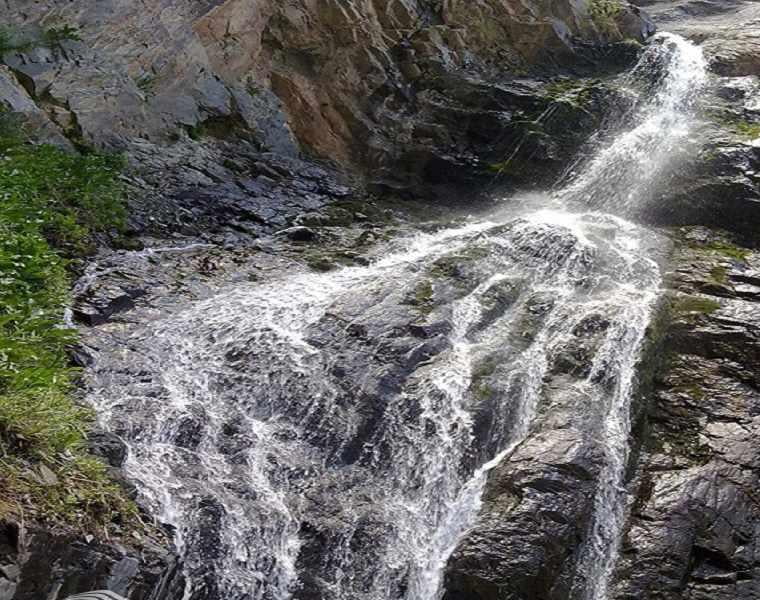 آبشار کوه شاه رابر