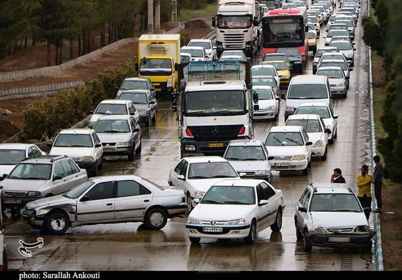 , تصادفی که بزرگراه ‌شمالی ‌کرمان را مسدود کرد