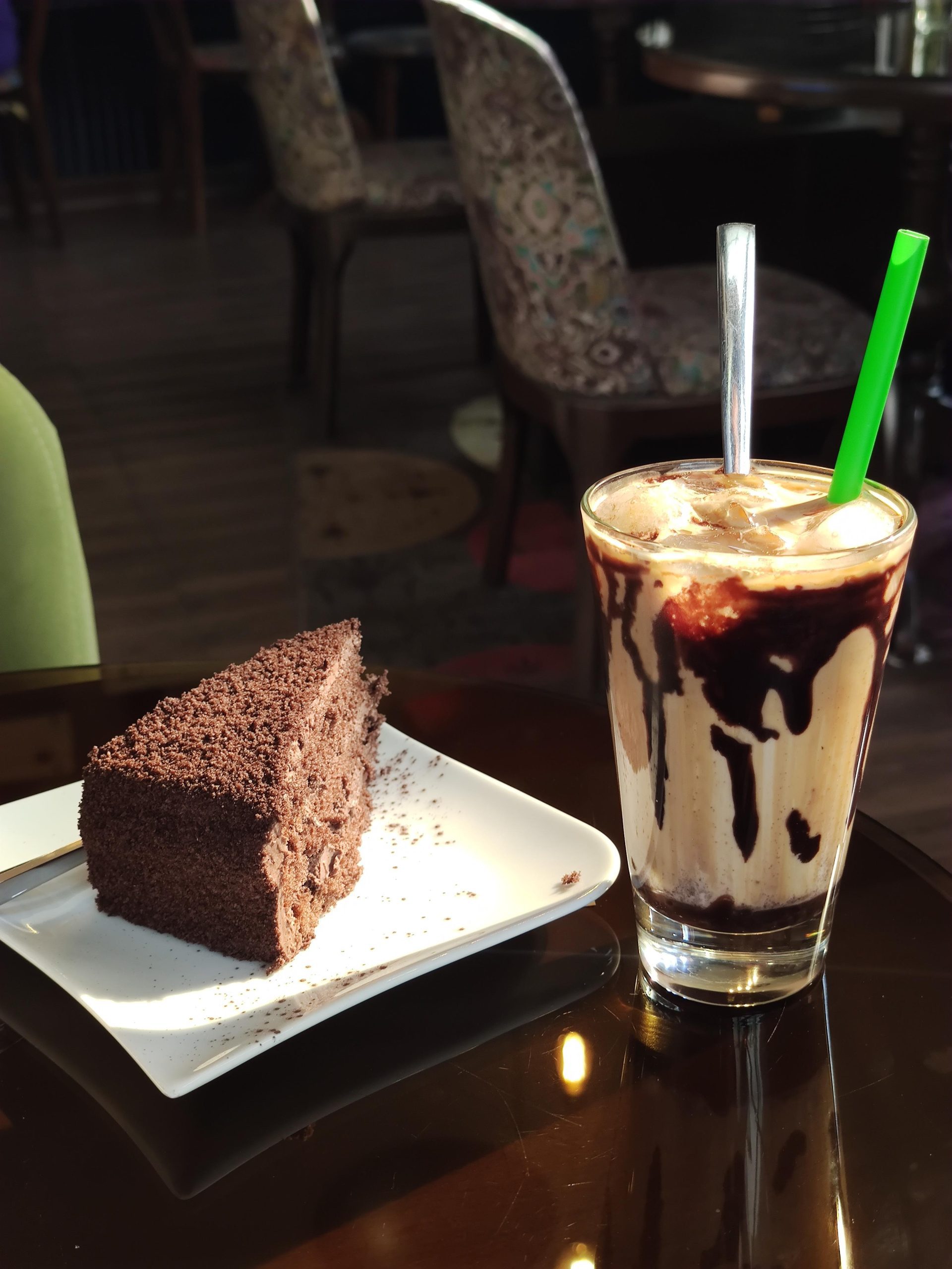 , کافه تن ۱۰ انار