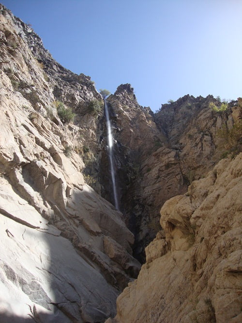 , آبشار سرنکوه درین عنبرآباد