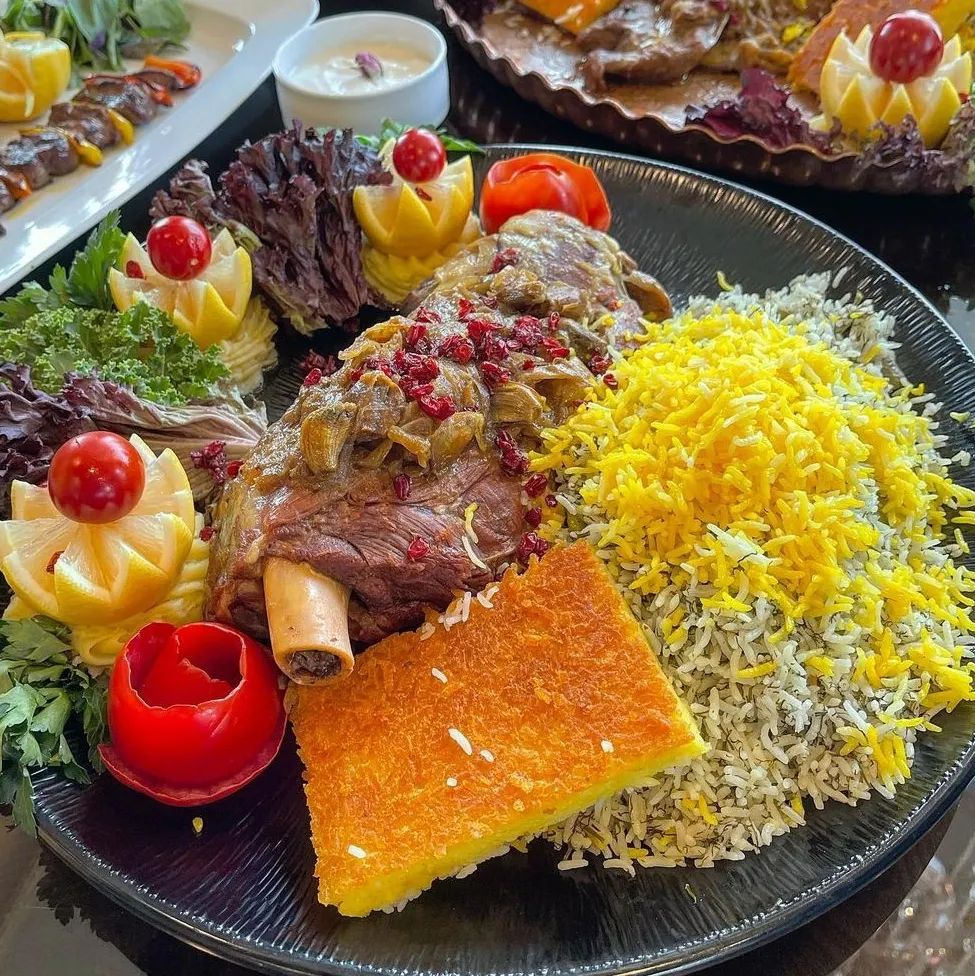, رستوران شاهین آذربایجان انار