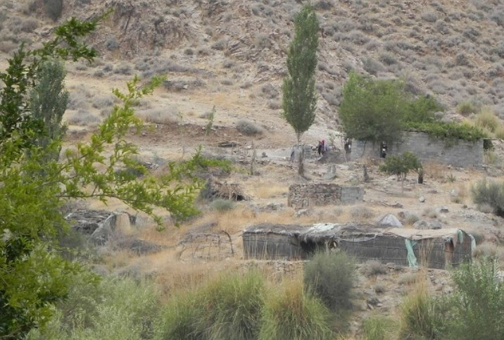 , روستای خوش آب و هوای امجز و دره سرسبز گمرکان عنبرآباد