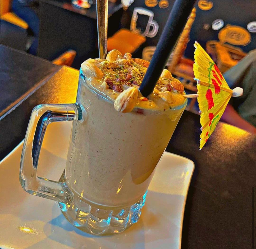 , کافه آندو عنبرآباد