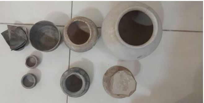 , اهدای ۸ قطعه شیء تاریخی به پایگاه‌ حفاظتی قلعه‌گنج کرمان