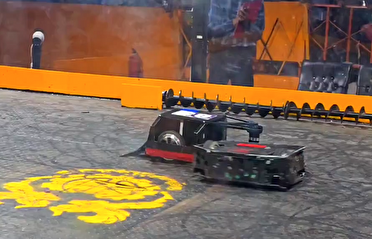 , رینگ شهربابک محل رقابت رباتهای جنگجو