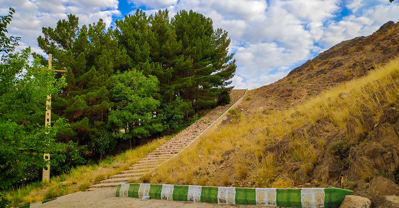 , تخت لطیفی کوهبنان