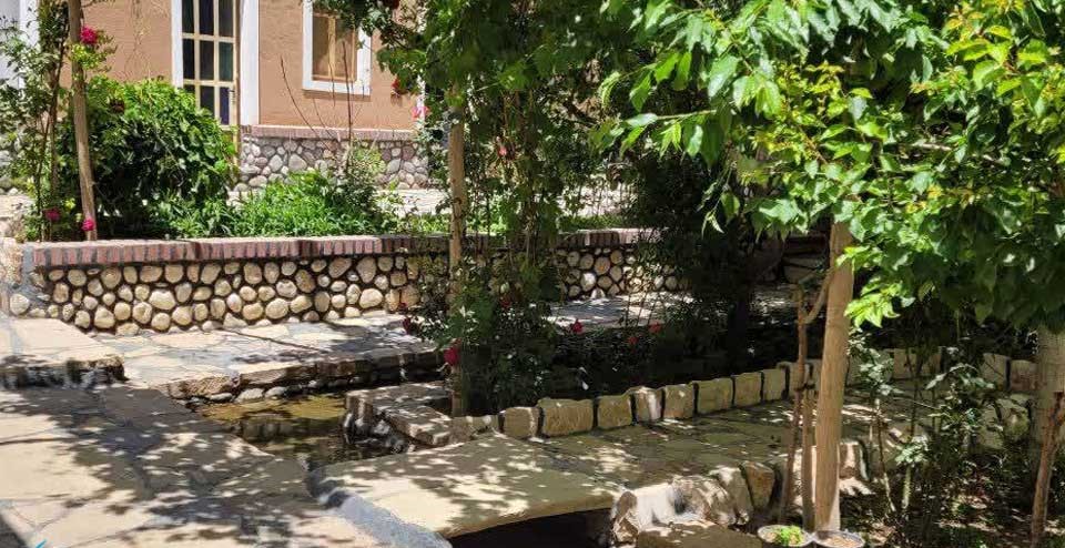 , اقامتگاه بوم گردی شاردون زرند