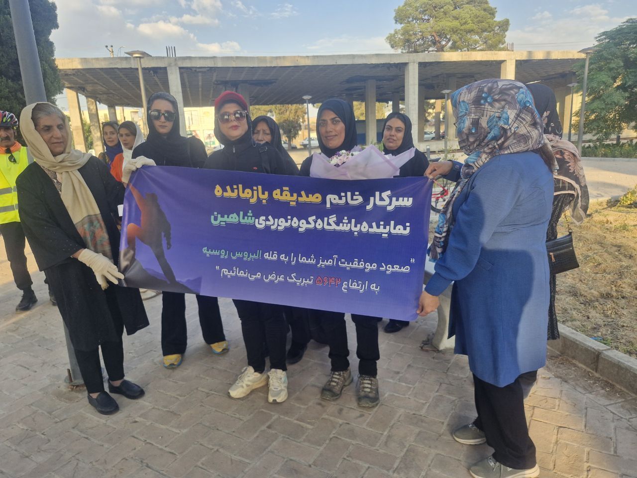 , بانوی سیرجانی بر فرازبام روسیه