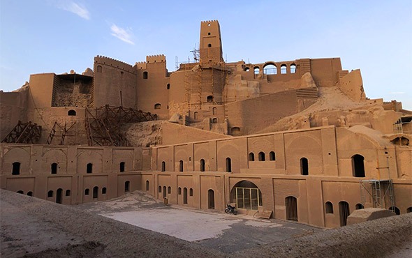 , برگزاری همایش خِشت به خِشت در بم