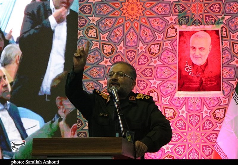 , سردار سلیمانی: به دشمنان امتیاز نمی‌دهیم/ اسرائیل فرو‌پاشید