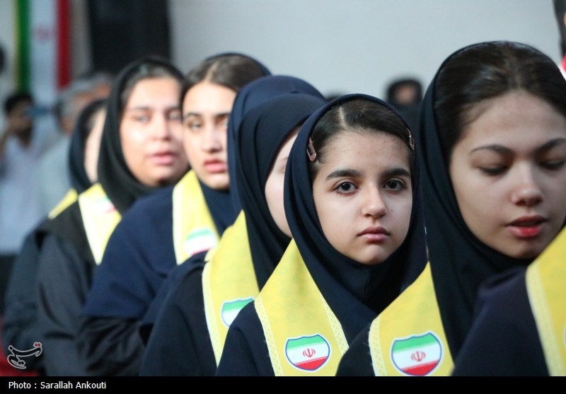 , کرمان در آغوش مهر؛ ۶۸۰ هزار دانش‌آموز به کلاس‌های درس بازگشتند