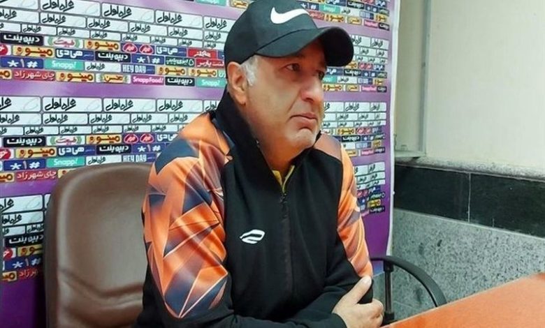 منهاجی: ریشه‌های فوتبال ایران در حال پوسیدن است/ مشکل گلزنی مس را با &#8220;جی پی اس&#8221; حل می‌کنیم!