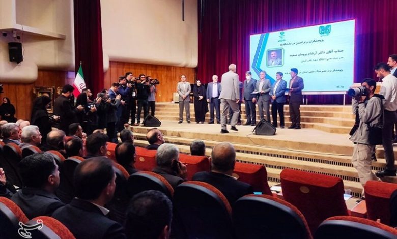 پژوهشگران و فناوران برتر کرمان تجلیل شدند
