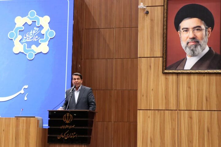 , استاندار کرمان: از تشکلها نقد صریح و ارائه راهکار میخواهیم