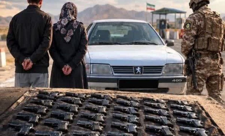 کشف محموله سلاح جنگی در جنوب کرمان؛ زن و مرد قاچاقچی دستگیر شدند